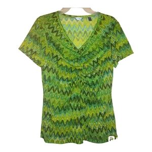 Izod women's med geometric print short sleeve pullover top. 4083